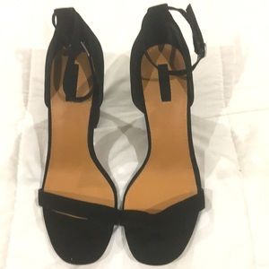 forever 21 black heels , size : 10